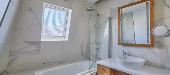 4 bedrooms Duplex in Paris, France No. 182702 18