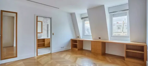 4 bedrooms Duplex in Paris, France No. 182702 15