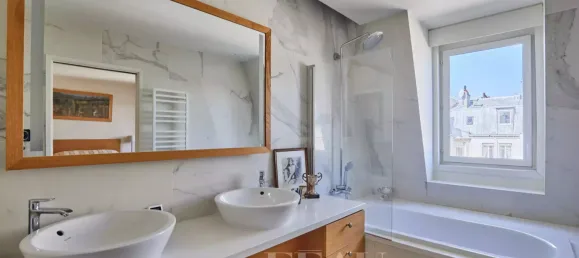 4 bedrooms Duplex in Paris, France No. 182702 16