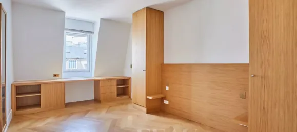 4 bedrooms Duplex in Paris, France No. 182702 10