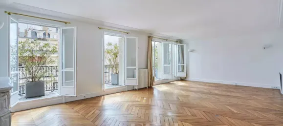 4 bedrooms Duplex in Paris, France No. 182702 6