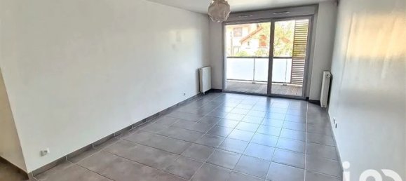 2 bedrooms Apartment in Noisy-le-Sec, France No. 314894 2