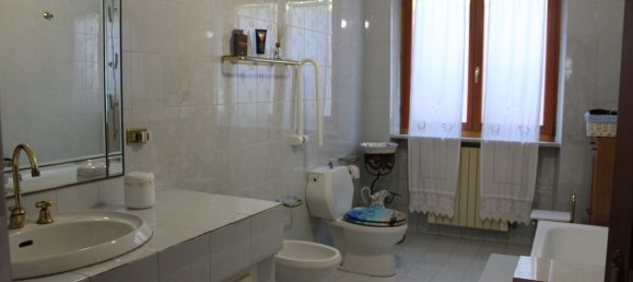 Villa de 6 dormitorios en Carrara, Italy No. 45775 12