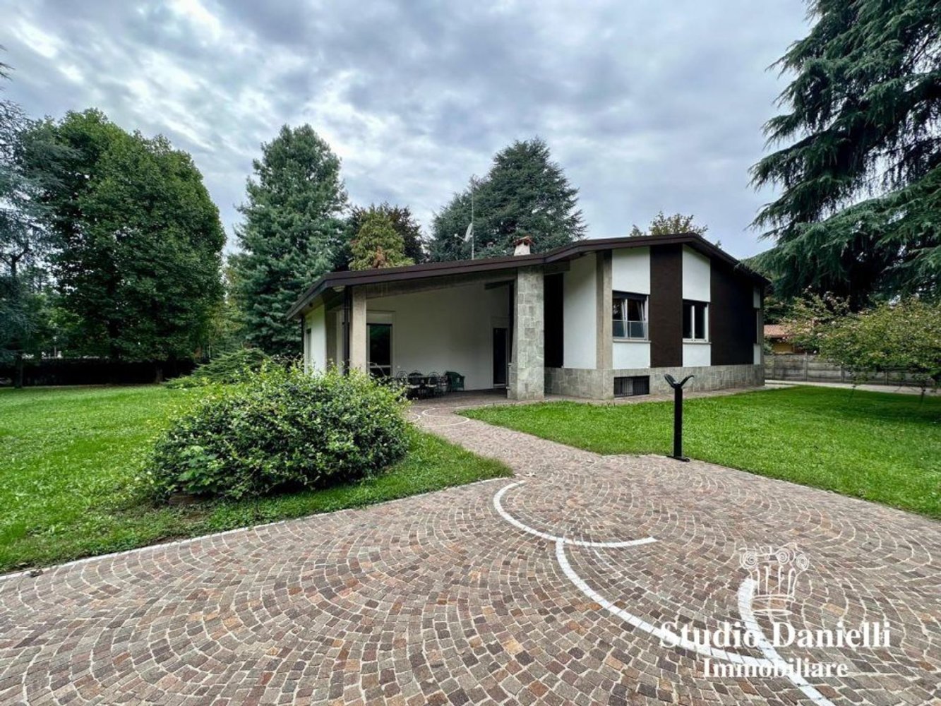 Villa T5 em Desio, Italy N.º 391718