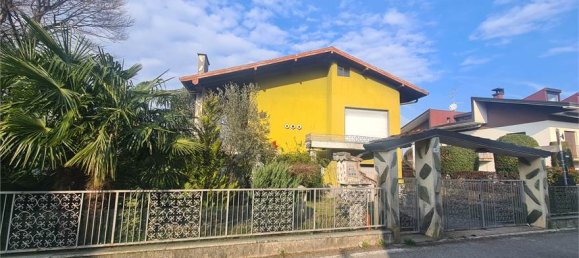 8غرفة فيلا في Valmorea, Italy رقم 2597 35