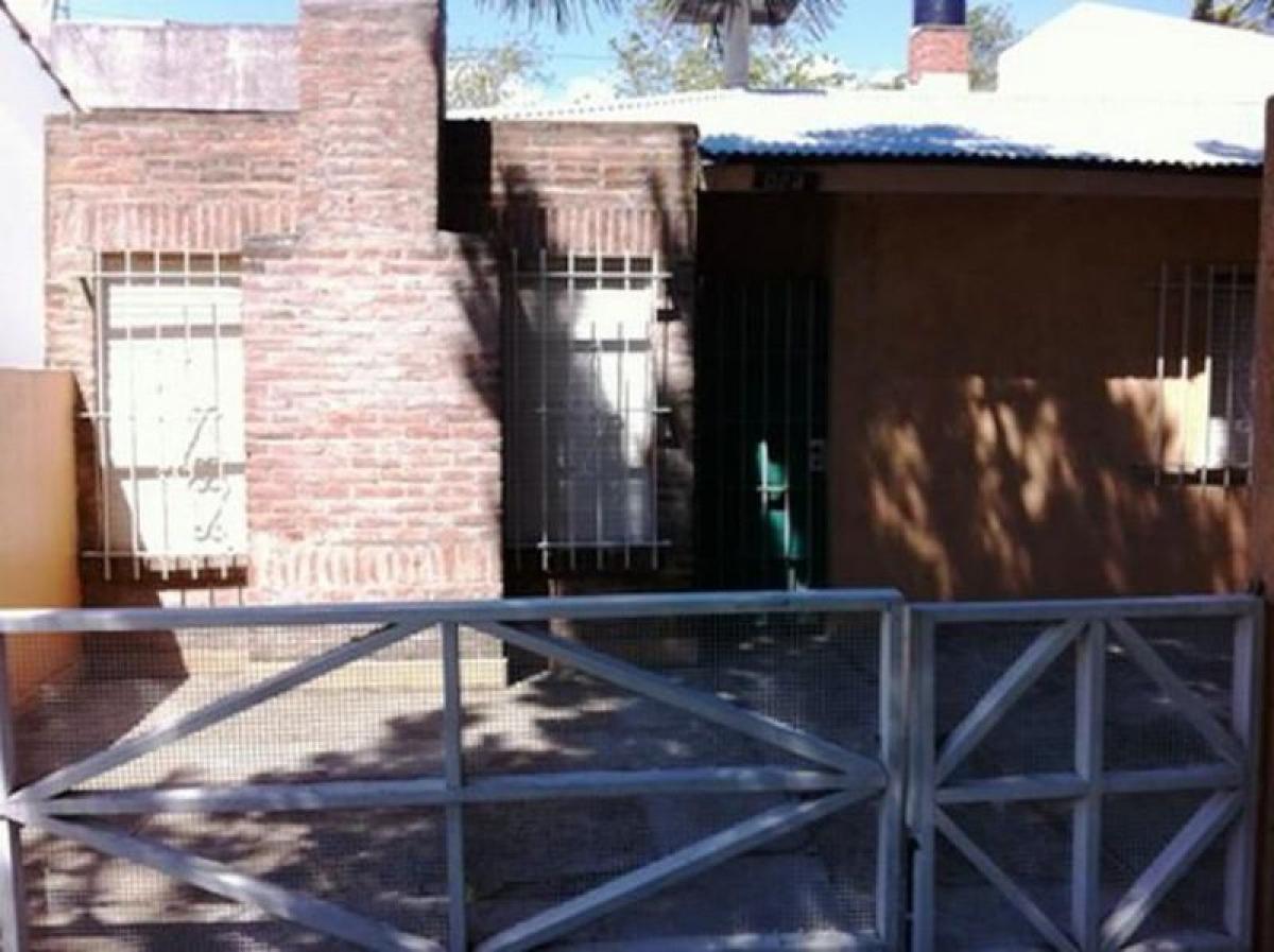 3 bedrooms House in Mar del Plata, Argentina No. 80142