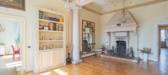 Вилла с 15 спальнями в Варесе, Италия № 188330 25