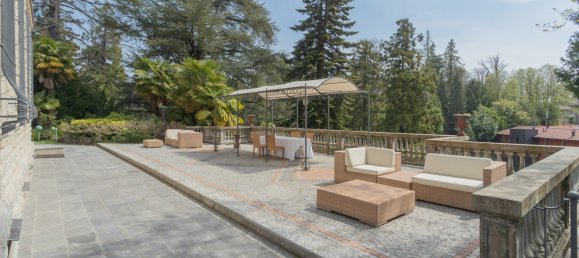 Вилла с 15 спальнями в Варесе, Италия № 188330 15