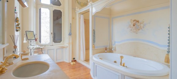 Вилла с 15 спальнями в Варесе, Италия № 188330 47