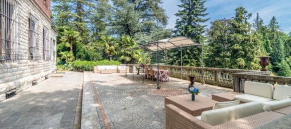 Вилла с 15 спальнями в Варесе, Италия № 188330 14