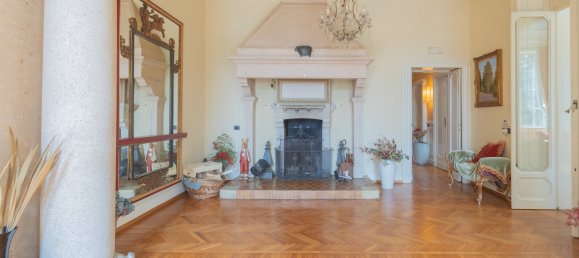 Вилла с 15 спальнями в Варесе, Италия № 188330 26