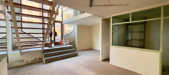 Propiedad comercial en Santander, Spain 108 m² No. 149890 3