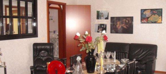 5 rooms Apartment in Catania, Italy No. 153815 2
