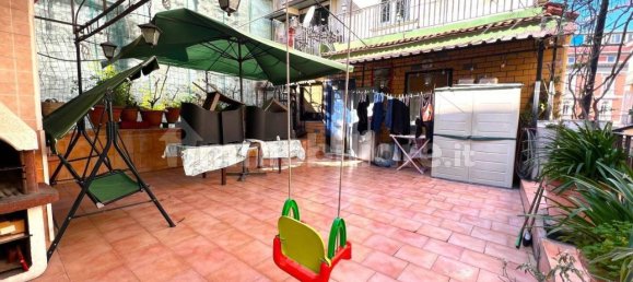 4 rooms Apartment in Naples, Italy No. 40497 2