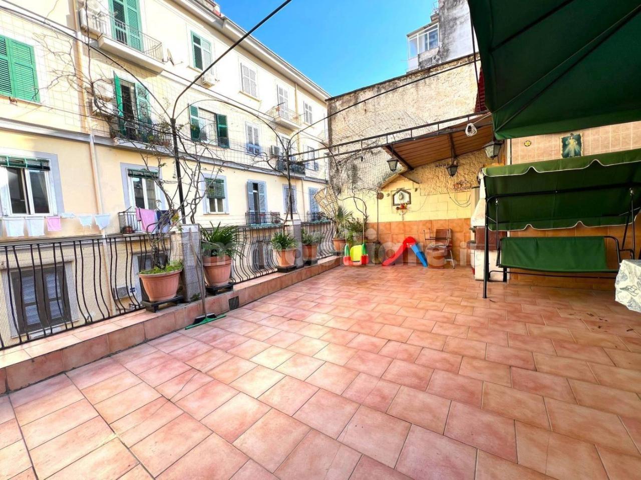 4 rooms Apartment in Naples, Italy No. 40497
