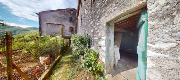 4 bedrooms House in Borgo a Mozzano, Italy No. 235309 2