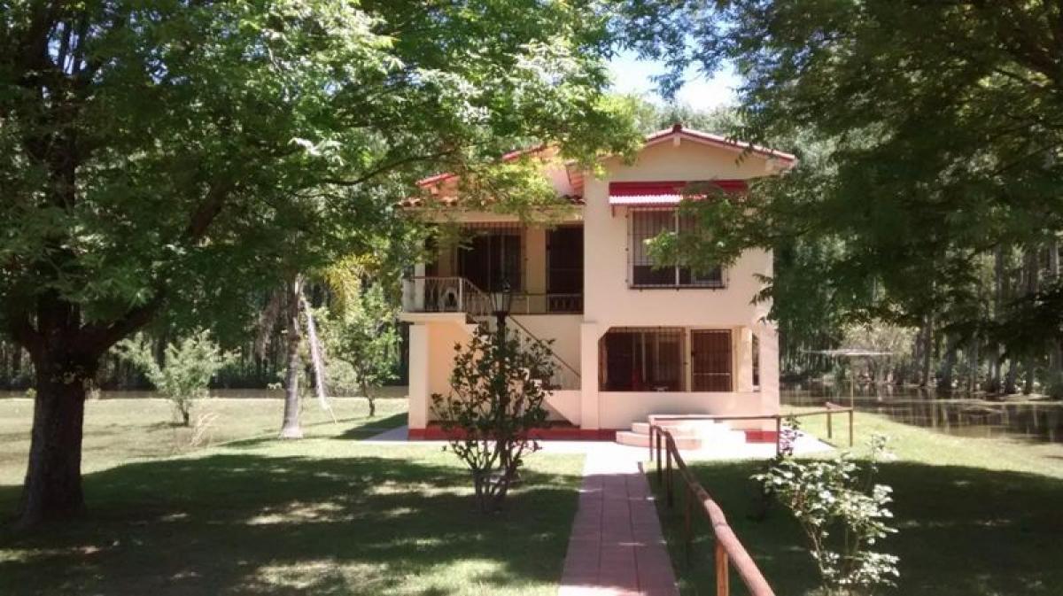 Propriété commerciale à Tigre, Argentina No. 27724