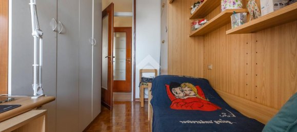 3-salle Appartement à Marnate, Italy No. 7334 16
