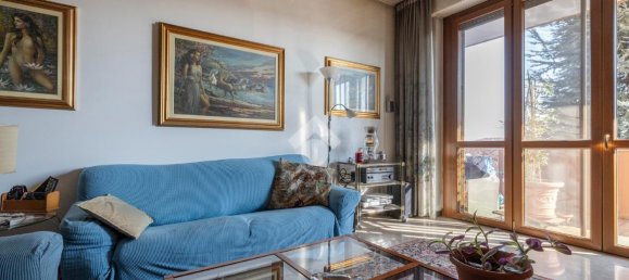 3-salle Appartement à Marnate, Italy No. 7334 9