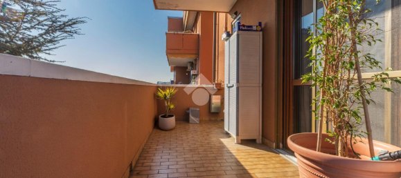 3-salle Appartement à Marnate, Italy No. 7334 12