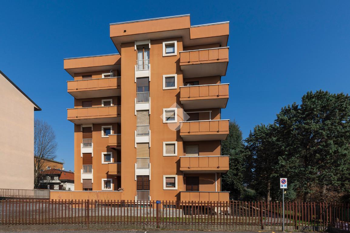 3-salle Appartement à Marnate, Italy No. 7334