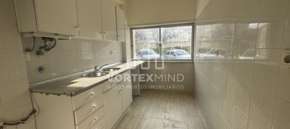 Квартира с 3 спальнями в Лориш, Португалия № 95038 2