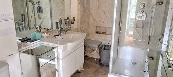 3 Schlafzimmer Wohnung in Garches, France, Nr. 327164 7