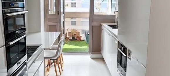 3 Schlafzimmer Wohnung in Garches, France, Nr. 327164 3