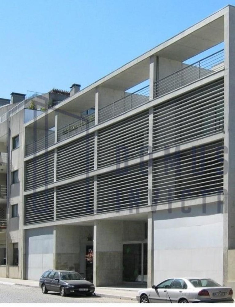 Geschäft in Porto, Portugal 376m², Nr. 8334