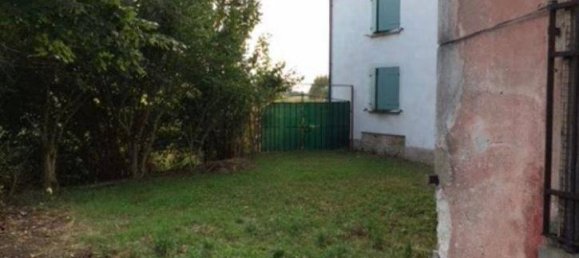 10غرفة شقة في Marmirolo, Italy رقم 125577 4