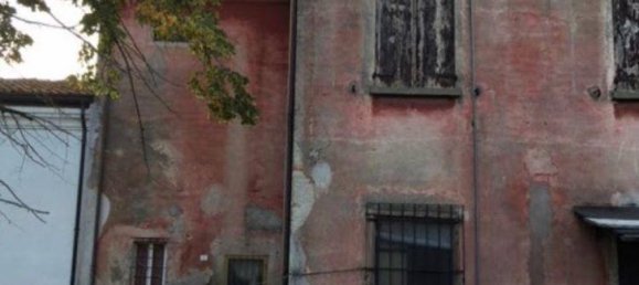 10غرفة شقة في Marmirolo, Italy رقم 125577 3