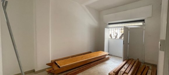 50m² Commercial property in Palermo, Italy No. 289383 4