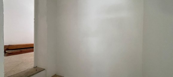 50m² Commercial property in Palermo, Italy No. 289383 5