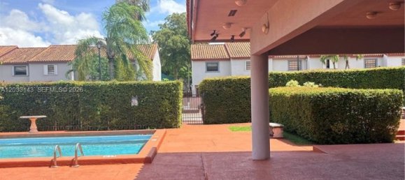 2 dormitorios dúplex en alquiler en Miami, Miami-Dade, Florida, USA № 614972 2