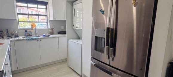 2 dormitorios dúplex en alquiler en Miami, Miami-Dade, Florida, USA № 614972 20