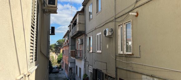 3-salle Appartement à Benevento, Italy No. 63701 10