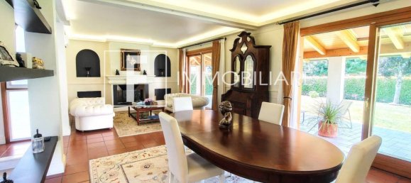 3 bedrooms Villa in Jesolo, Italy No. 259308 4