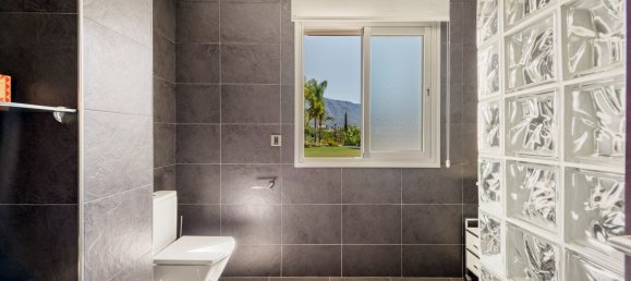 Дом с 7 спальнями в Марбелья, Испания № 120446 22