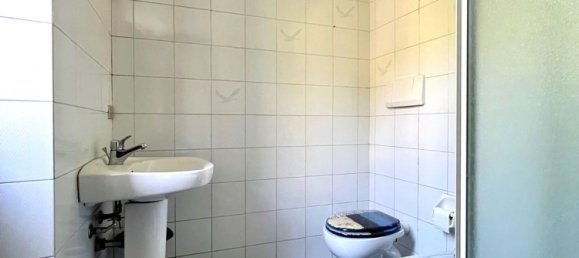 3-salle Appartement à Asso, Italy No. 141104 25