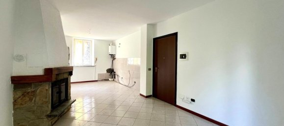 3-salle Appartement à Asso, Italy No. 141104 9