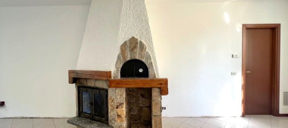 3-salle Appartement à Asso, Italy No. 141104 6