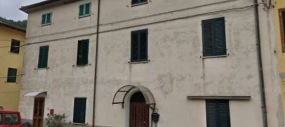 6 rooms Apartment in Cantagallo, Italy No. 285032 4