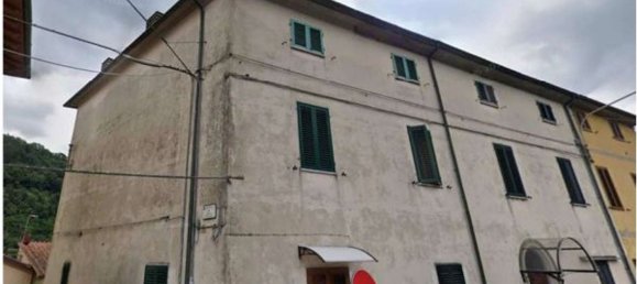 6 rooms Apartment in Cantagallo, Italy No. 285032 5