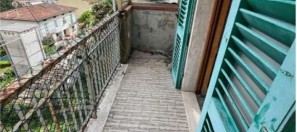 6 rooms Apartment in Cantagallo, Italy No. 285032 10