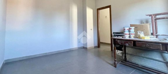 3 rooms Apartment in Calvizzano, Italy No. 80277 10
