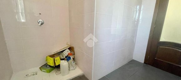 3 rooms Apartment in Calvizzano, Italy No. 80277 12