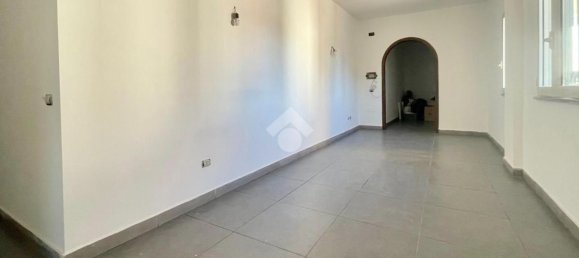 3 rooms Apartment in Calvizzano, Italy No. 80277 4