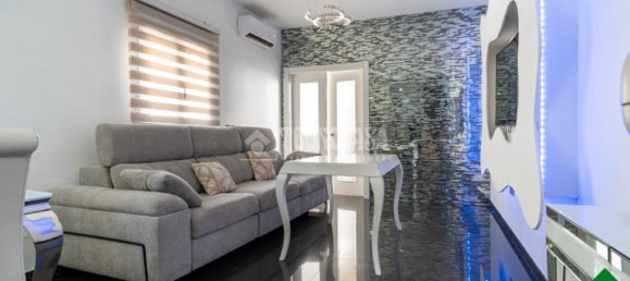 Дом с 3 комнатами в Санта-Фе, Испания № 144963 2