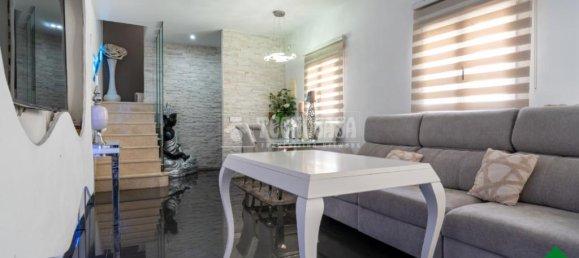 Дом с 3 комнатами в Санта-Фе, Испания № 144963 6