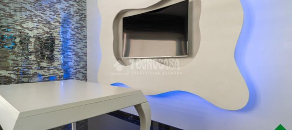 Дом с 3 комнатами в Санта-Фе, Испания № 144963 5